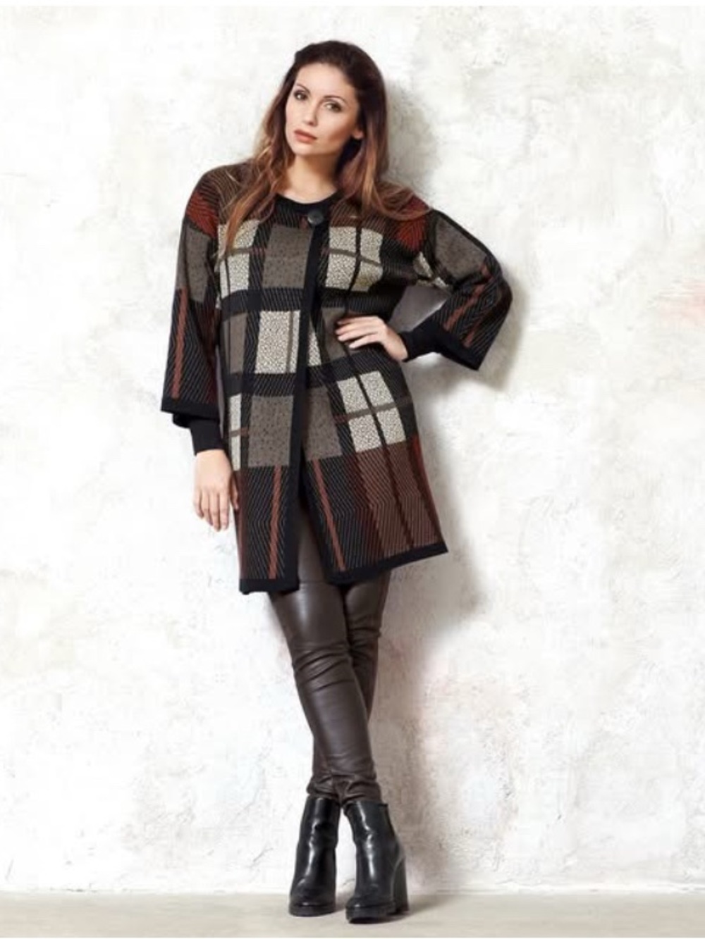Skovhuus Red Black Tan Plaid Cardigan Cozy Fall Sweater Size Large